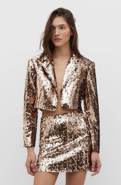 El total look de lentejuelas de Stradivarius para ser la reina de la Navidad