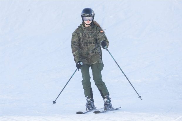 Reina Letizia esquiando, Princesa Leonor esquiando, Reina Letizia Princesa Leonor esqu&iacute;