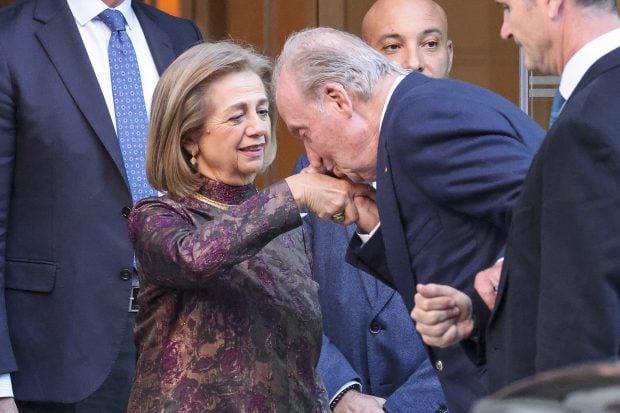 Juan Carlos I, Rey Felipe, Rita Gonz&aacute;lez