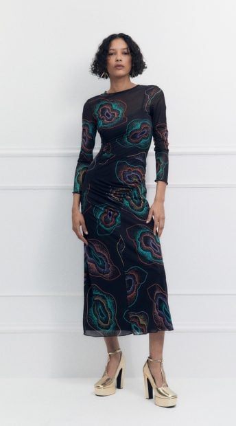 Vestido semitransparente de Sfera 