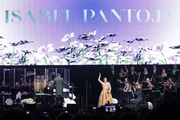 Isabel Pantoja, barcelona Isabel Pantoja, Isabel Pantoja canciones, Isabel Pantoja salud, 