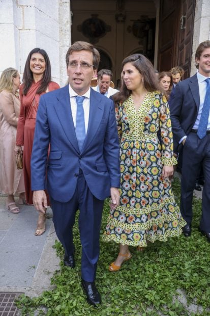 Jos&eacute; Luis Mart&iacute;nez-Almeida, Teresa Urquijo