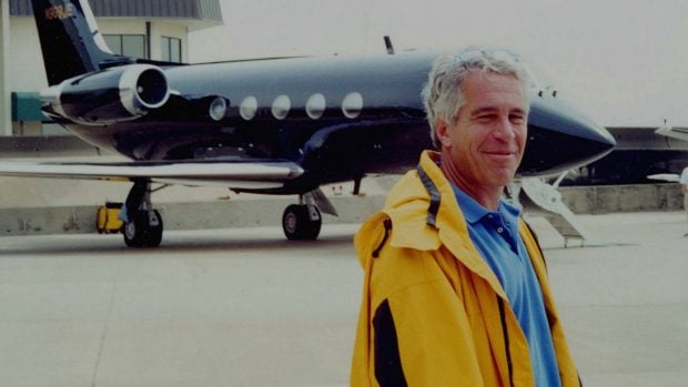 el d&iacute;a que ana obreg&oacute;n contrat&oacute; a Jeffrey Epstein