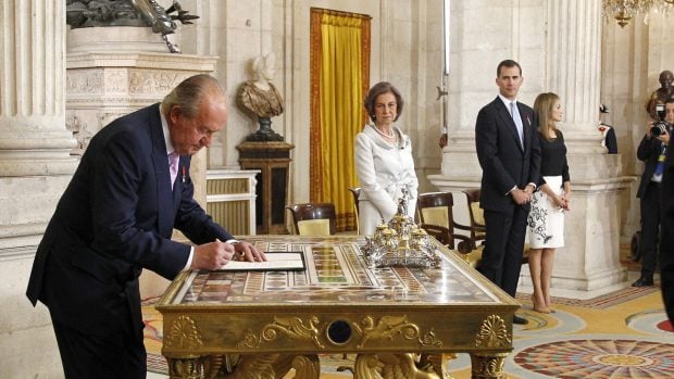 Juan Carlos I, abdicaci&oacute;n 