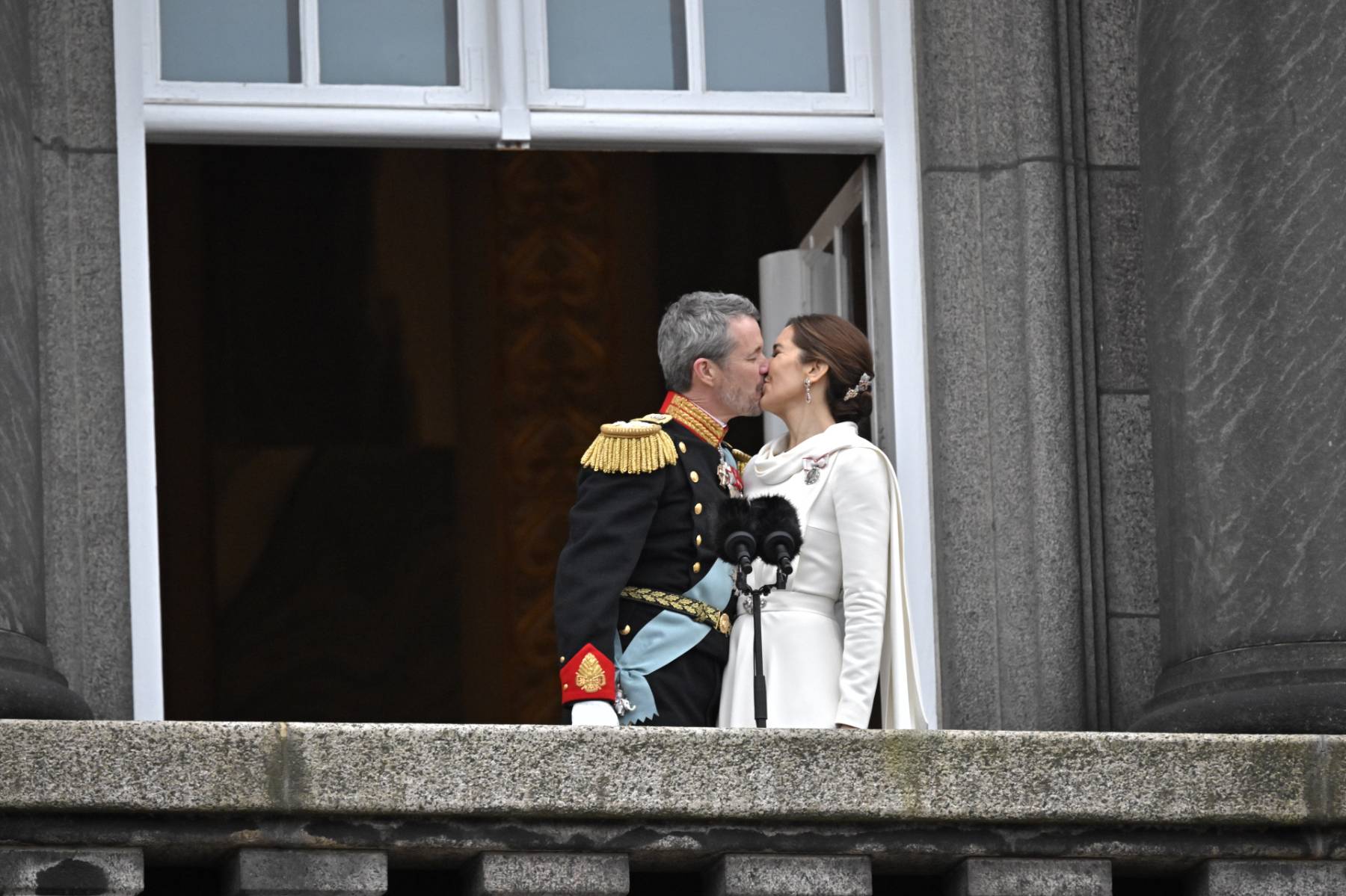 Genoveva Casanova Federico, Federico Dinamarca ruptura, coronación Federico Dinamarca