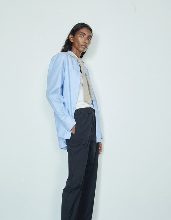 5 pantalones de vestir de las rebajas de Sfera que no puedes dejar pasar