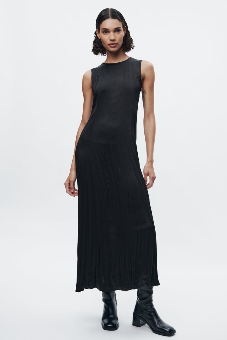 Estos son los 6 vestidos de Zara que no pueden faltar en tu armario: son tan versátiles que te los podrás poner todo el año