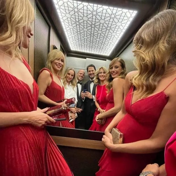 susanna muestra su sal&oacute;n, susanna muestra su sal&oacute;n