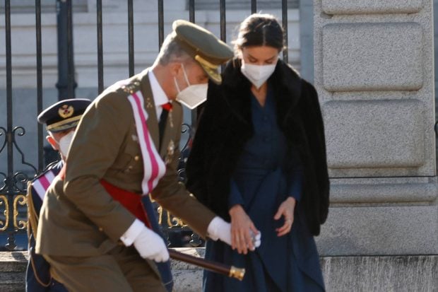 Reina Letizia pulsera, Reina Letizia broche, Letizia recepci&oacute;n, An&eacute;cdota Reyes de Espa&ntilde;a