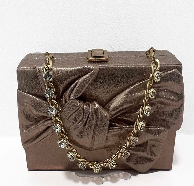 Regalazo de San Valentín: estos son los bolsos con lazo más especiales y con los que acertarás seguro