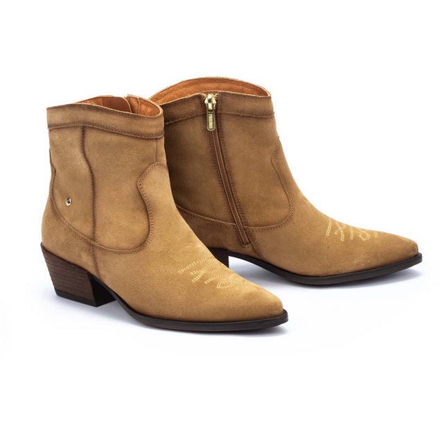 Son un cl&aacute;sico pero ir&aacute;s a la &uacute;ltima: estos son los botines de Stradivarius que sirven para todo