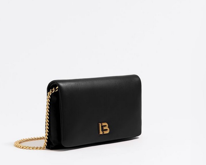 El bolso perfecto para combinar esta primavera est&aacute; en Bimba y Lola