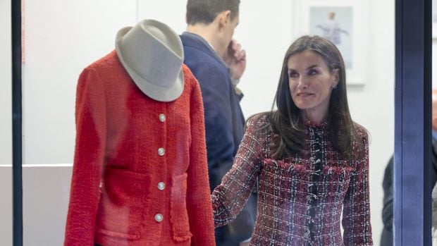 Reina Letizia, chaqueta roja