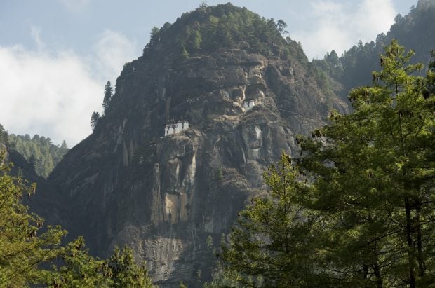El monasterio Taktshang Goemba, tambi&eacute;n llamado "Nido del Tigre". / GTRES