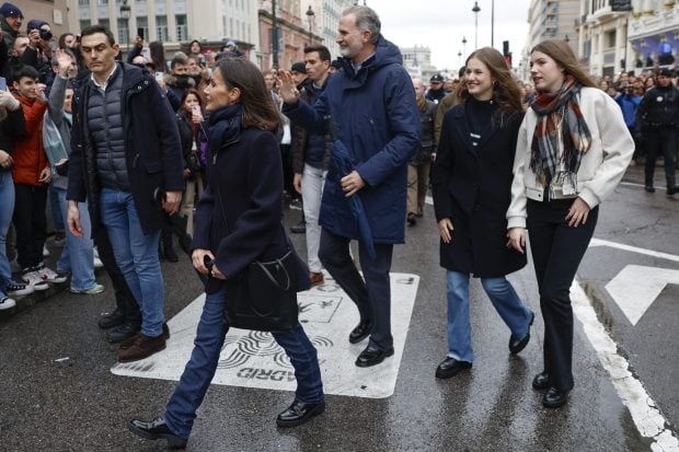 los reyes en semana santa, la familia real en semana santa