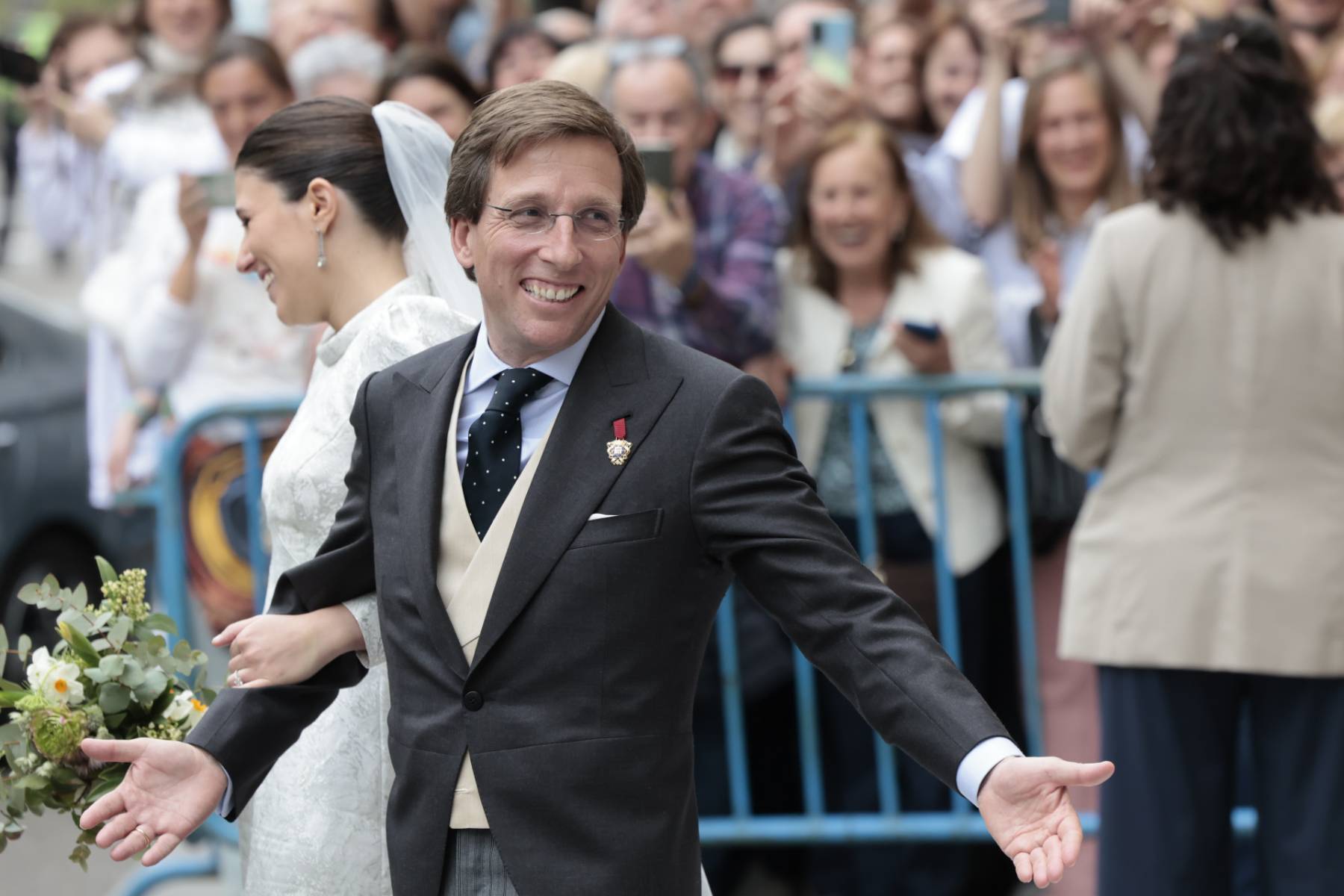 Mart&iacute;nez Almeida, boda Almeida, Reina Sof&iacute;a, Juan Carlos I