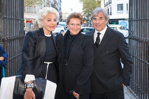 Isabel Preysler, Isabel Preysler morado, Isabel Preyserl y Manuel Colonques, funeral Ira de Furstenberg