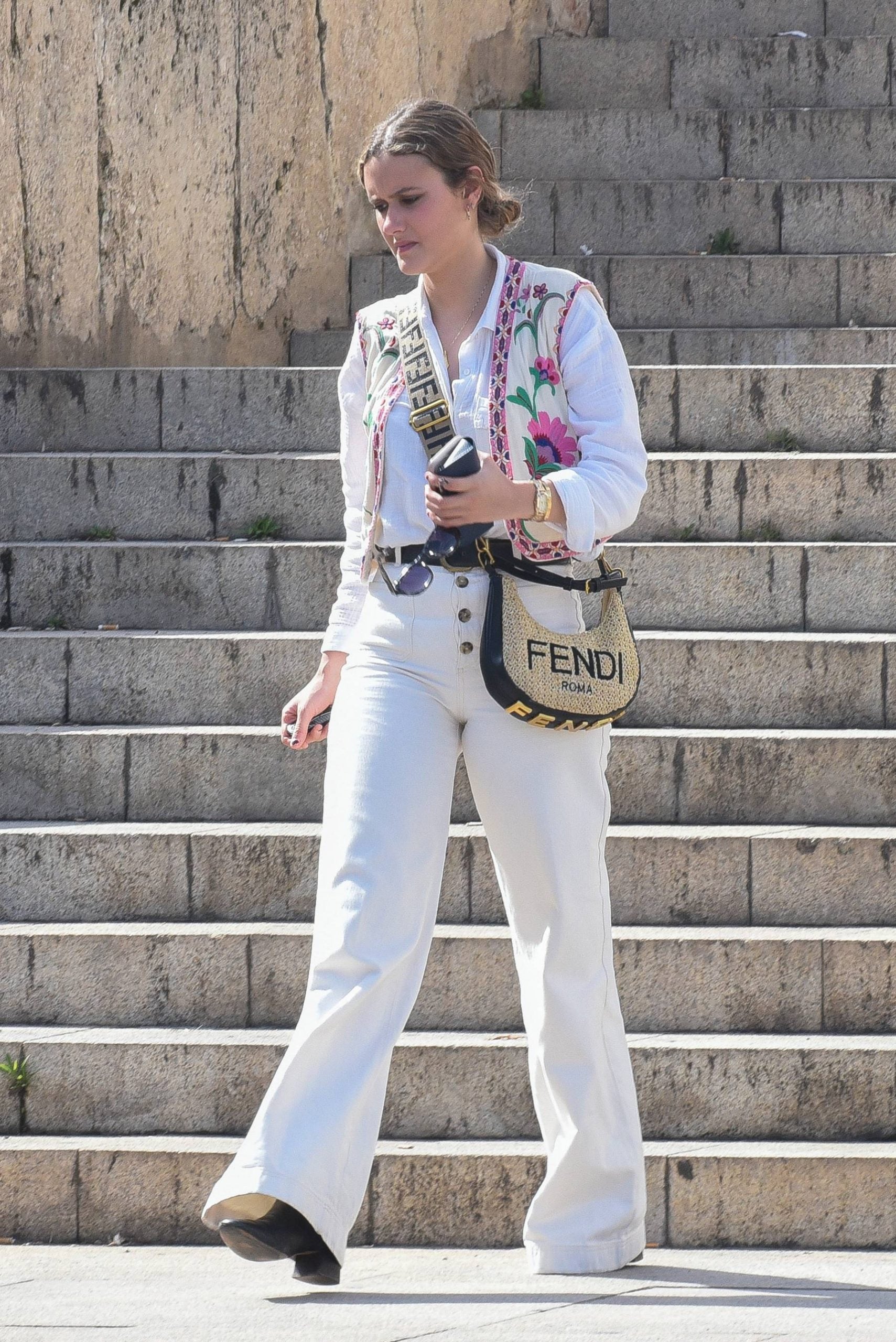 Luc&iacute;a Serrano, Manuel &Aacute;guila, Arantxa del Sol