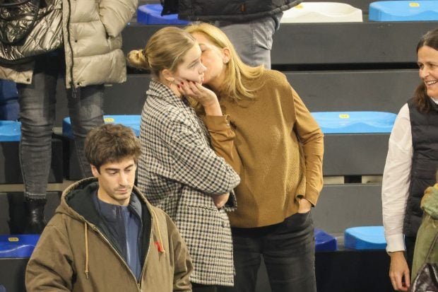 Irene Urdangarin con su madre La infanta Cristina. (Foto: Gtres)