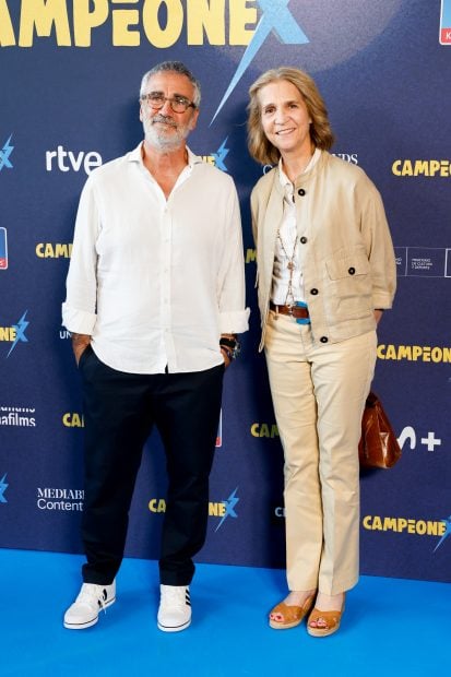 El director Javier Fesser y do&ntilde;a Elena. (Foto: Gtres)
