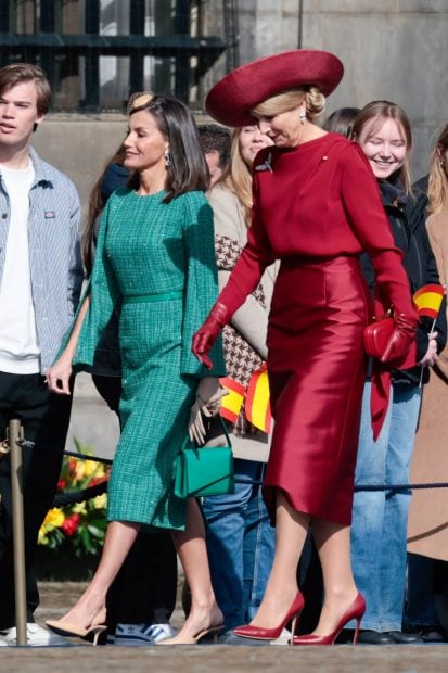 Los reyes Felipe y Letizia, recibidos por Guillermo y M&aacute;xima en &Aacute;msterdam