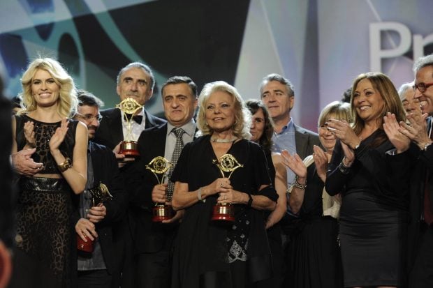 Mayra Gómez Kemp, premios Mayra Gómez Kemp,