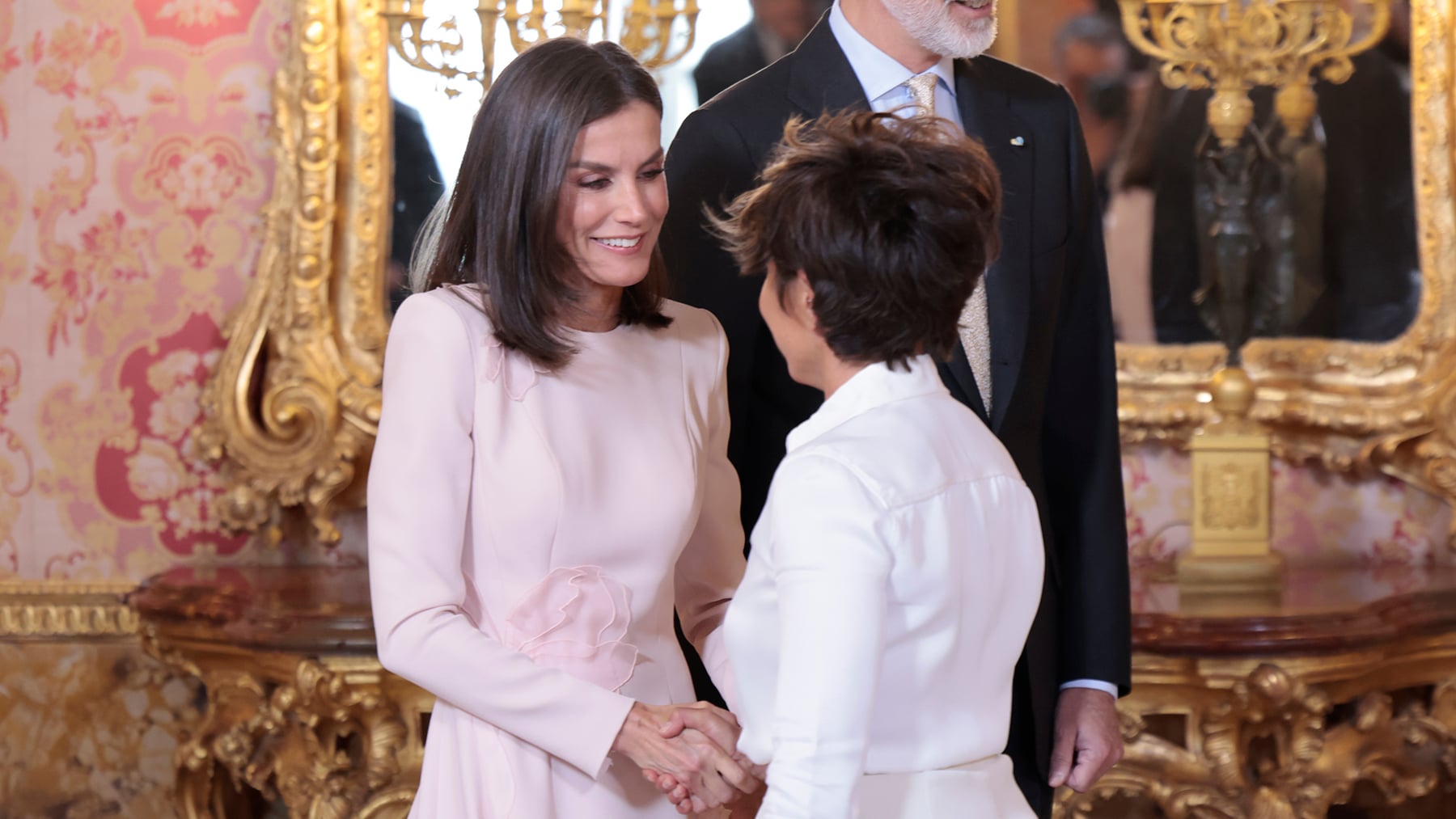 Reina Letizia, Sonsoles &Oacute;nega