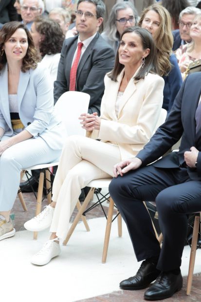 Reina Letizia, Ayuso