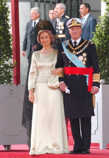 aniversario de bodas reyes, felipe y letizia, boda felipe y letiza, mejores vestidas felipe y letizia