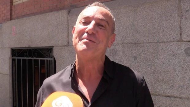 V&iacute;ctor Sandoval, Casa Salesas
