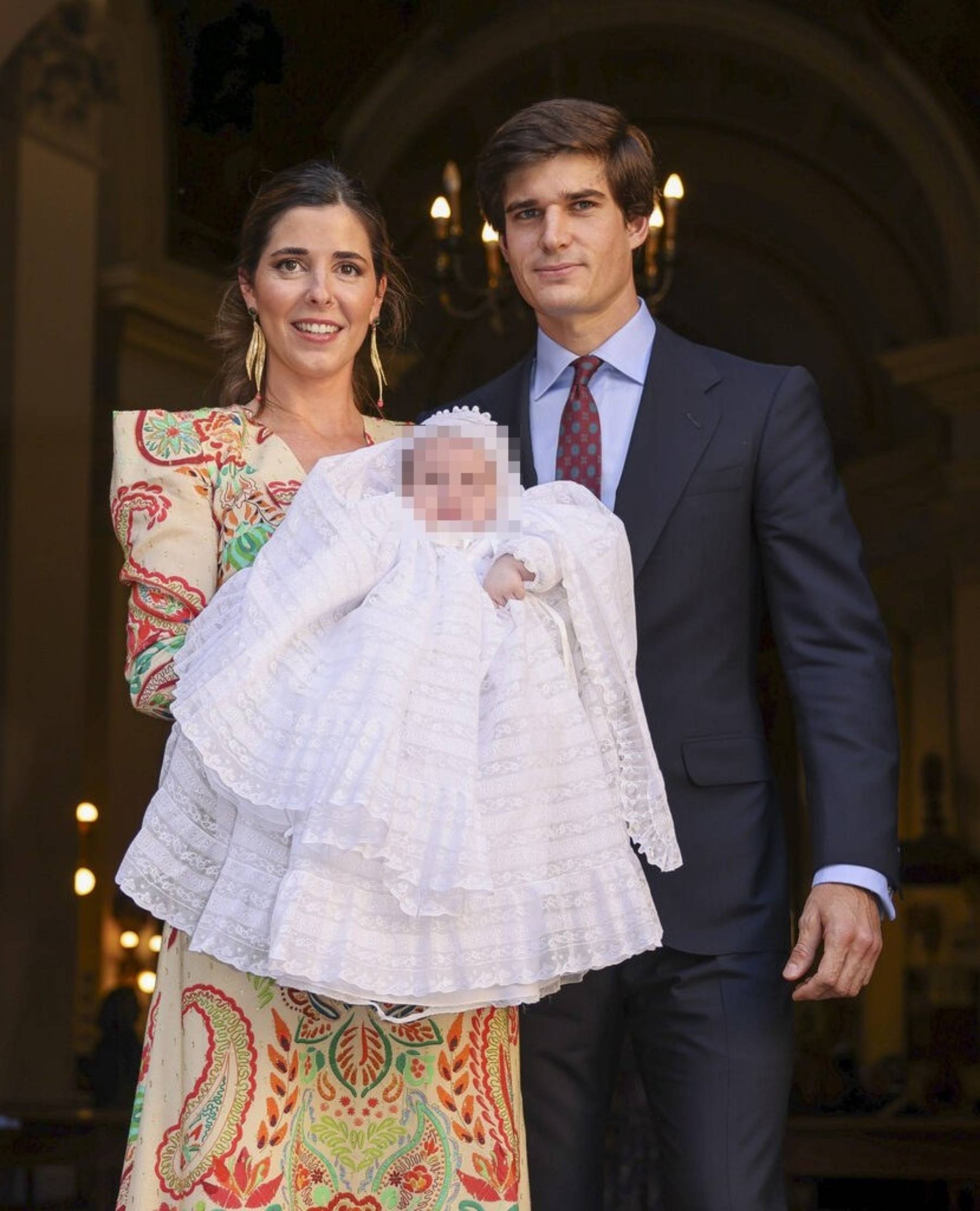 Carlos Fitz-James y Bel&eacute;n Corsini bautizo hijo