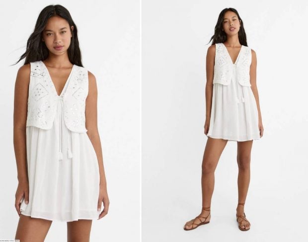 Vestido corto con chaleco de Stradivarius.