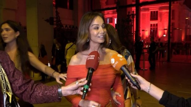 Isabel Preysler, Carmen Lomana, Premios Elle