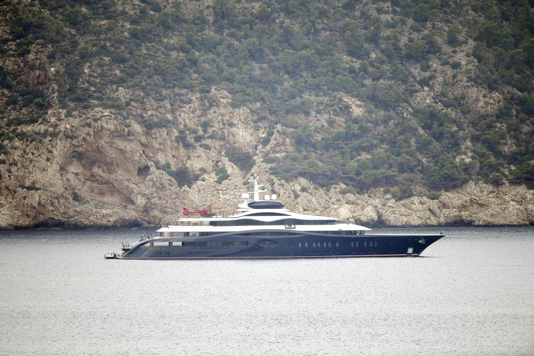 El yate de Mark Zuckerberg, en Mallorca. (Foto: Gtres)