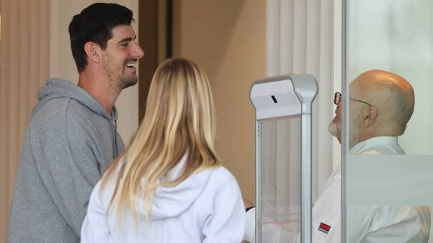 Thibaut Courtois y Mishel Gerzig