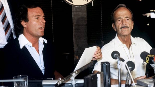 Julio Iglesias, Papuchi