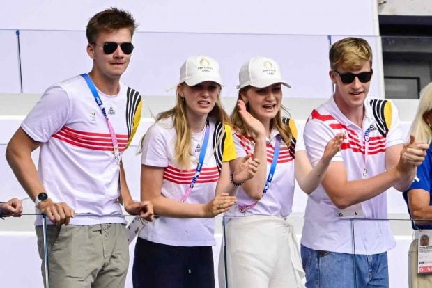 Los royals en las gradas durante la primera ronda de la competición de atletismo en los Juegos Olímpicos de París 2024. (Foto: Gtres)