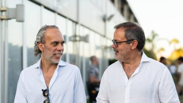 Richard Wilmott con el embajador argentino Roberto Bosch