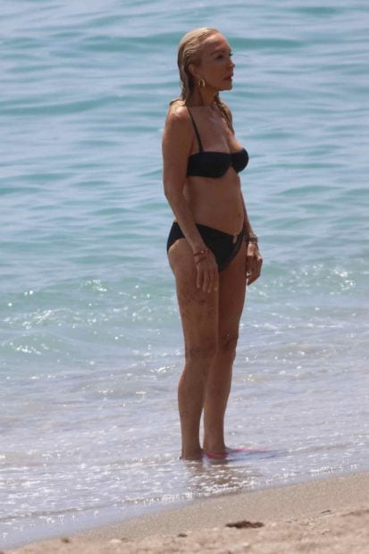 Carmen Lomana bikini 76 años