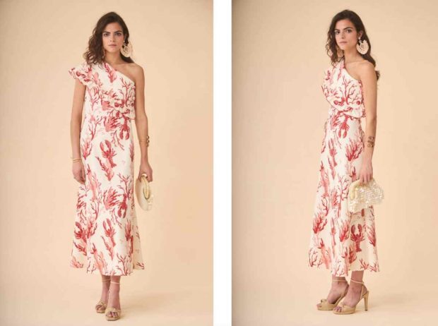 Vestido midi confeccionado en tejido de algodón con estampado de langostas y corales. (Foto: Coosy)