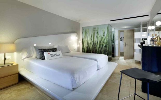 La lujosa suite en Ush&uuml;ai Beach.