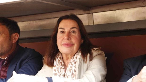 Carmen Mart&iacute;nez-Bordi&uacute; en los toros. (Foto: Gtres)