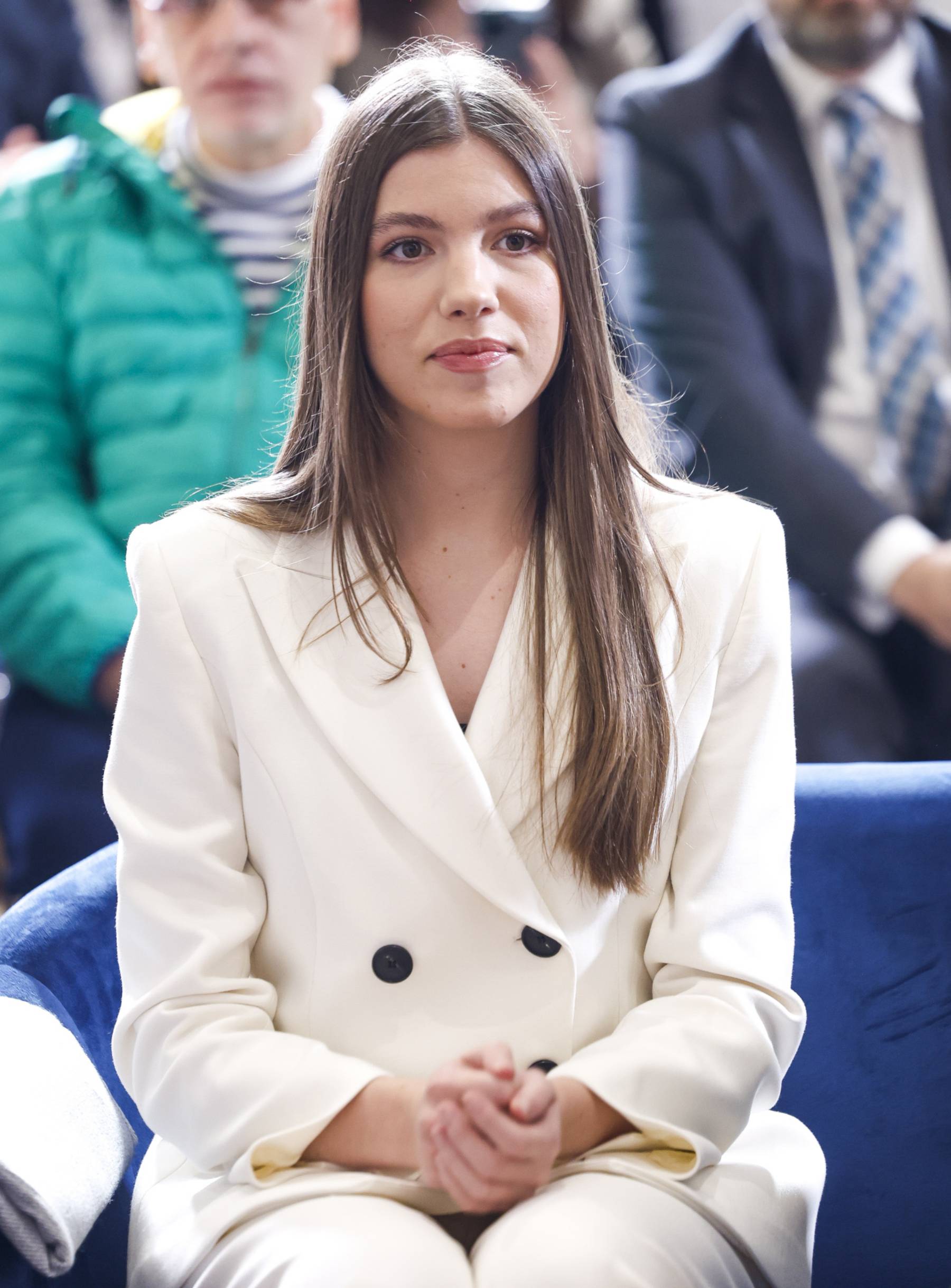 infanta Sof&iacute;a, infanta Sof&iacute;a debut, princesa Leonor