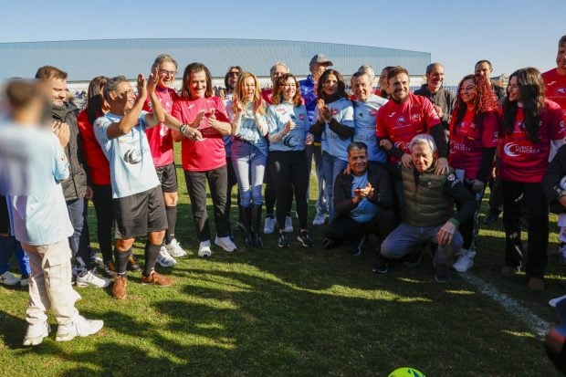 Jugadores del partido benéfico, ana obregon,