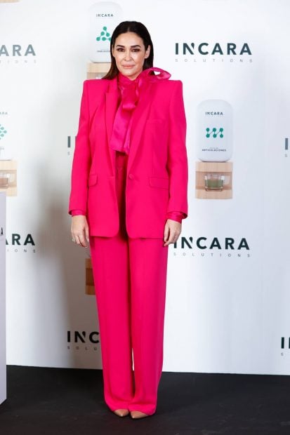 Vicky Mart&iacute;n Berrocal con un traje rosa fucsia. (Foto: Gtres)