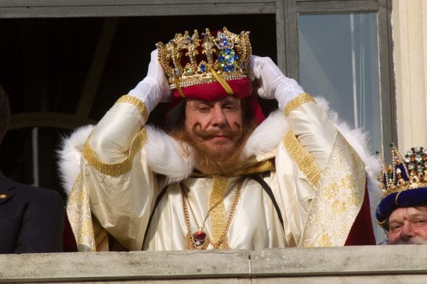 Cayetano Mart&iacute;nez de Irujo disfrazado de Rey Mago. (Foto: Gtres)