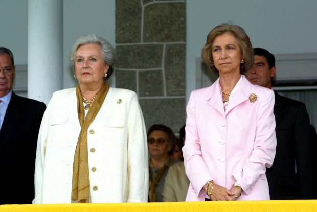 La infanta Pilar junto a la Reina Sof&iacute;a. (Foto: Gtres)