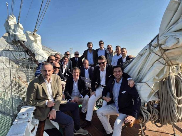 Quedada de la tripulaci&oacute;n del Juan Sebasti&aacute;n Elcano del a&ntilde;o 1996/97