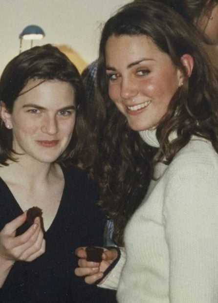 Kate Middleton junto a Laura Warshauer en su &eacute;poca universitaria. (Foto: Instagram)