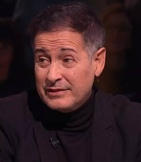 El nuevo look del vidente Sandro Rey con el pelo más corto.